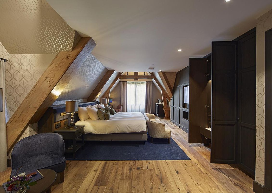 SUITE 03